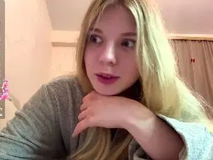 Cam4 Sex Chat of SHY_XOXO