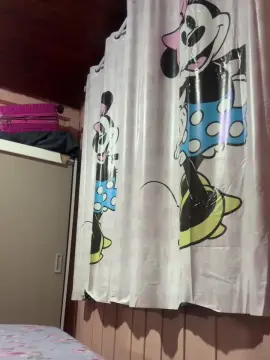 Cam4 Live Sex of Renatinhaaaa