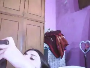 Cam4 Live Sex of Miaxxx21