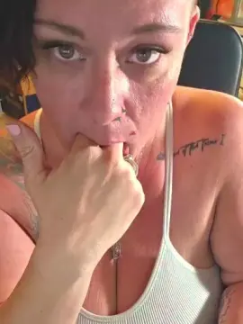 Cam4 Live Sex of Mrslady2319