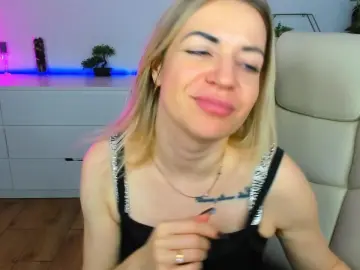 Cam4 Free Live Porn of anna_snow9