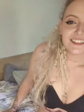 Cam4 Private Sex Chat of AkeiaH