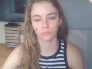 Cam4 Live Sex of AriaYoung