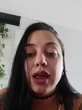 Cam4 Adult Webcam of Luulii_loove