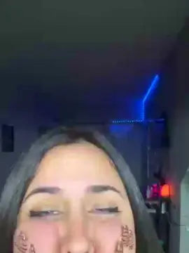 Cam4 Sex Cam of lola2032