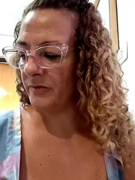 Cam4 Private Sex Chat of Isismilf