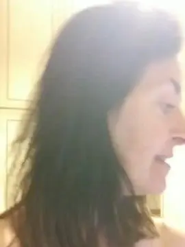 Cam4 Live Porn of Milfona77