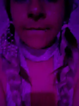 Cam4 Free Live Porn of Ikia24