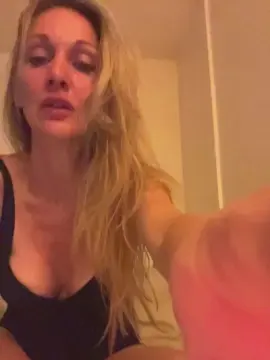 Cam4 Sex Chat of NawtySexbomb