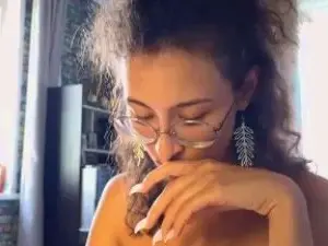 Cam4 Free Live Porn of CurlyWinxy