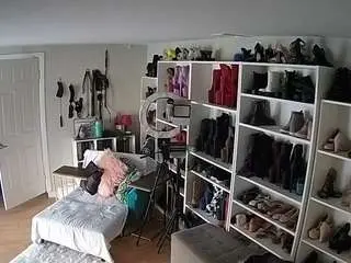 Camsoda Watch Live Sex Cams of voyeurcam-missoliviablack-03