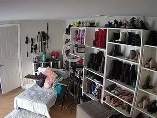 Camsoda Private Sex Chat of voyeurcam-missoliviablack-03