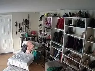 Camsoda Adult Webcam of voyeurcam-missoliviablack-03