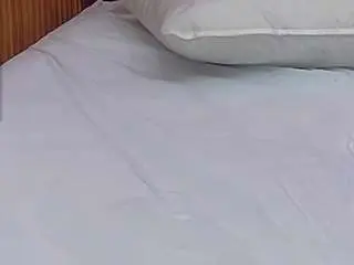Camsoda Free Porn Cam of miss-nahomi