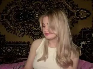 Camsoda Sex Cam of antoinetteelhassan