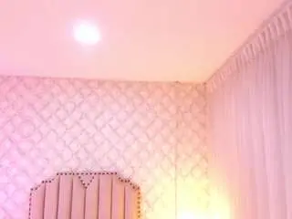 Camsoda Sex Cam of pia-johnson