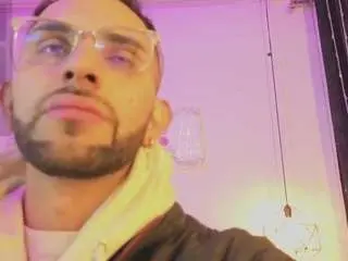 Camsoda Sex Cam of annie-clarrk