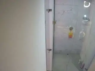 Camsoda Nude Webcam of voyeurcam-casa-salsa-shower-1