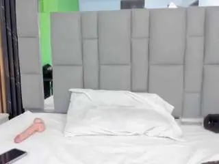Camsoda Watch Live Sex Cams of brunette-nicol
