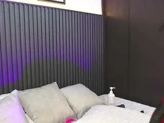 Camsoda Free Porn Cam of angelaa-thommson