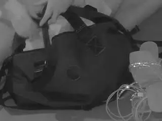 Camsoda Adult Webcams of voyeurcam-julmodels-living-7