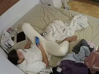 Camsoda Free Porn Cam of voyeurcam-julmodels-greybed-1