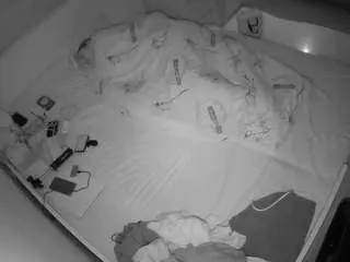 Camsoda Watch Live Sex Cams of voyeurcam-julmodels-greybed-1