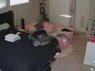 Camsoda Adult Webcams of voyeurcam-house-charleys-room