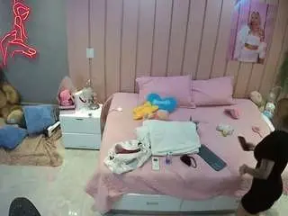 Camsoda Adult Webcams of voyeurcam-casa-salsa-bedroom-1
