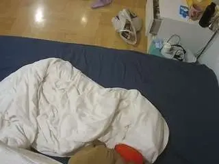 Camsoda Free Porn Cam of voyeurcam-julmodels-greybed-2