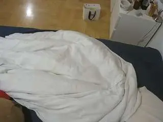 Camsoda Live Sex Cam of voyeurcam-julmodels-greybed-2