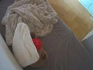 Camsoda Sex Cam of voyeurcam-julmodels-greybed-2