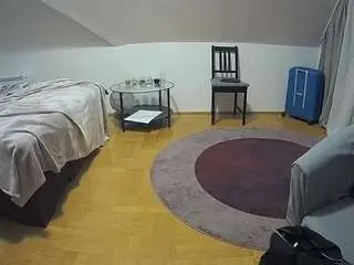 Camsoda Live Sex Cam of voyeurcam-julmodels-whitebed-6