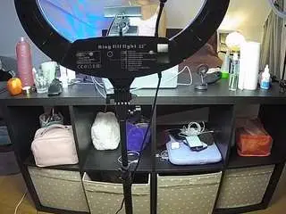 Camsoda Sex Chat of voyeurcam-julmodels-whitebed-6