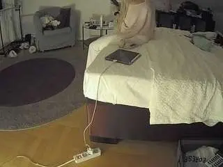 Camsoda Live Porn of voyeurcam-julmodels-whitebed-6