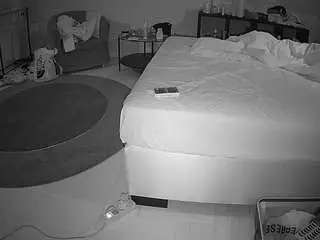 Camsoda Live Sex of voyeurcam-julmodels-whitebed-6