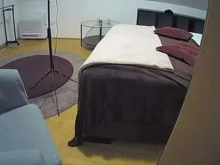 Camsoda Nude Webcam of voyeurcam-julmodels-whitebed-6