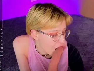 Camsoda Adult Webcam of sharlikiss