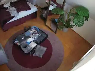 Camsoda Adult Webcams of voyeurcam-julmodels-whitebed-5
