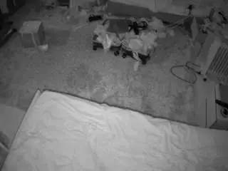 Camsoda Live Sex Cam of voyeurcam-julmodels-whitebed-5