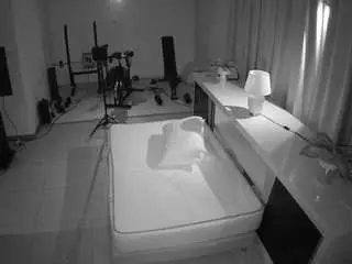 Camsoda Nude Webcam of voyeurcam-jb-office-1