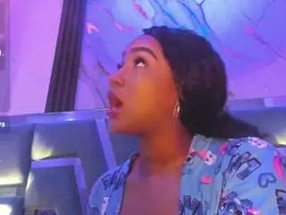 Camsoda Private Sex Chat of emii-brown