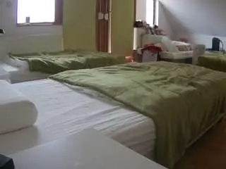 Camsoda Sex Cam of voyeurcam-julmodels-bed-2