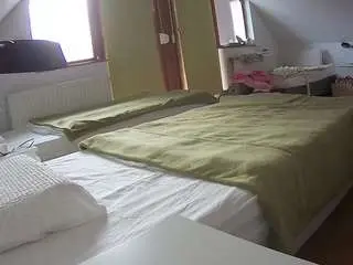 Camsoda Sex Chat of voyeurcam-julmodels-bed-2