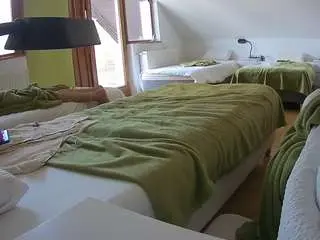 Camsoda Adult Webcams of voyeurcam-julmodels-bed-2