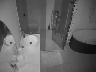 Camsoda Free Porn Cam of voyeurcam-casa-salsa-bathroom-6