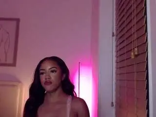 Camsoda Adult Webcams of avaxo