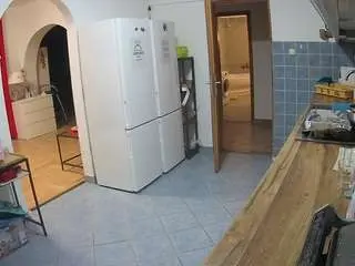 Camsoda Adult Webcams of voyeurcam-julmodels-kitchen