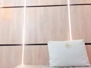 Camsoda Sex Cam of ikia-lopezz