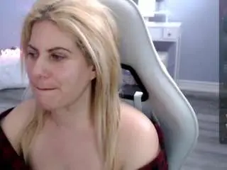 Camsoda Watch Live Sex Cams of bellastar84